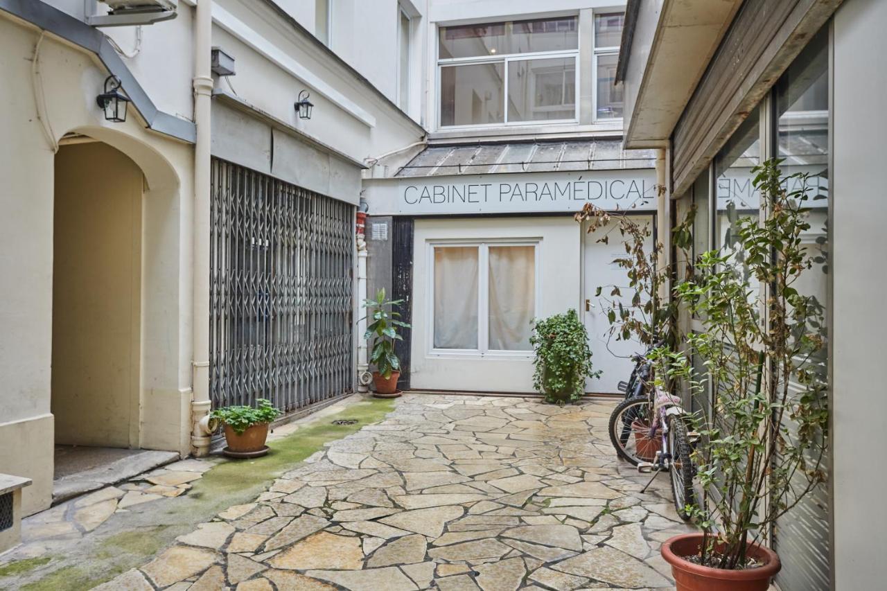 Duplex Center Of Paris By Studio Prestige Экстерьер фото